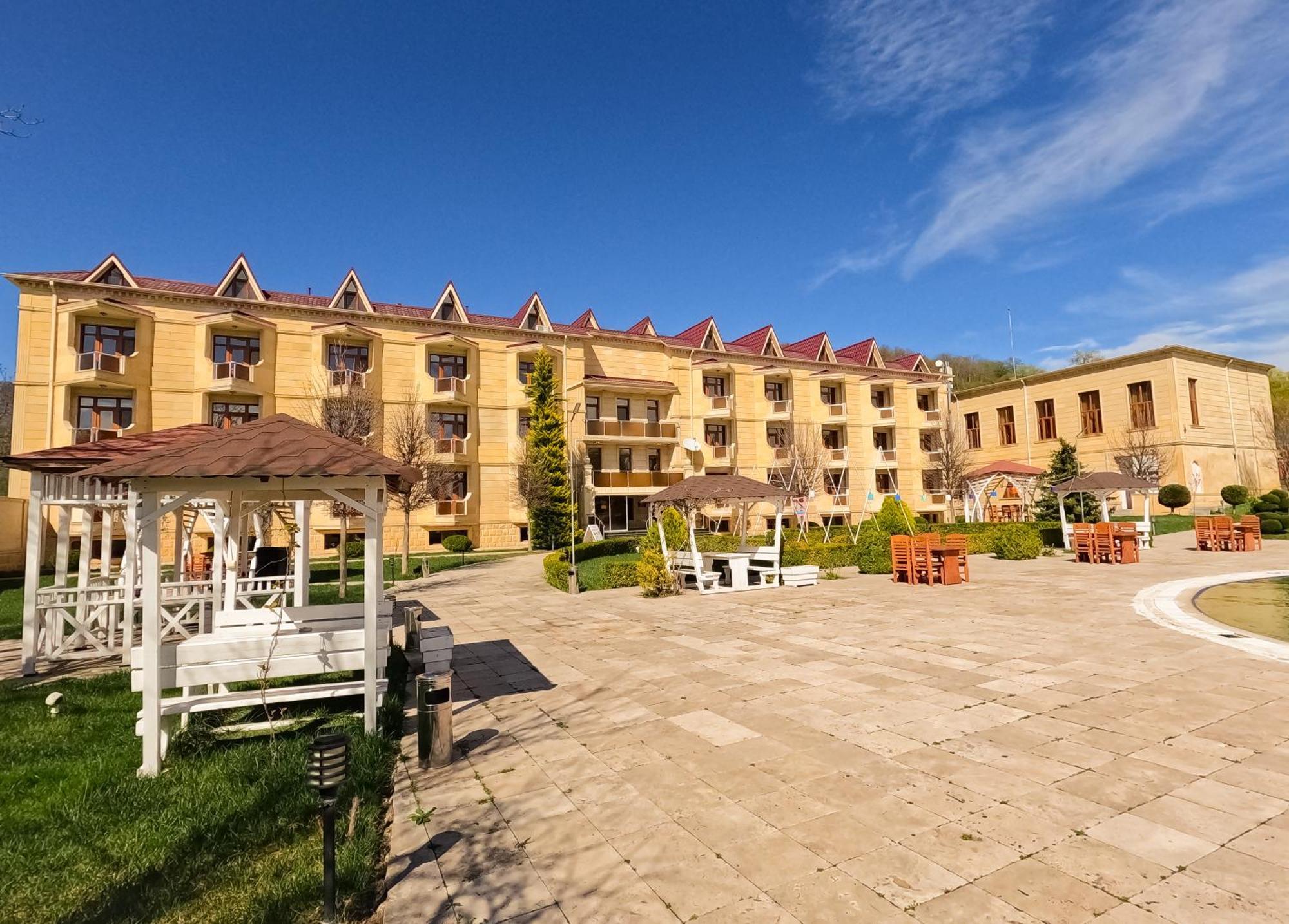 Gabala Yeddi Gozel Hotel Exterior photo