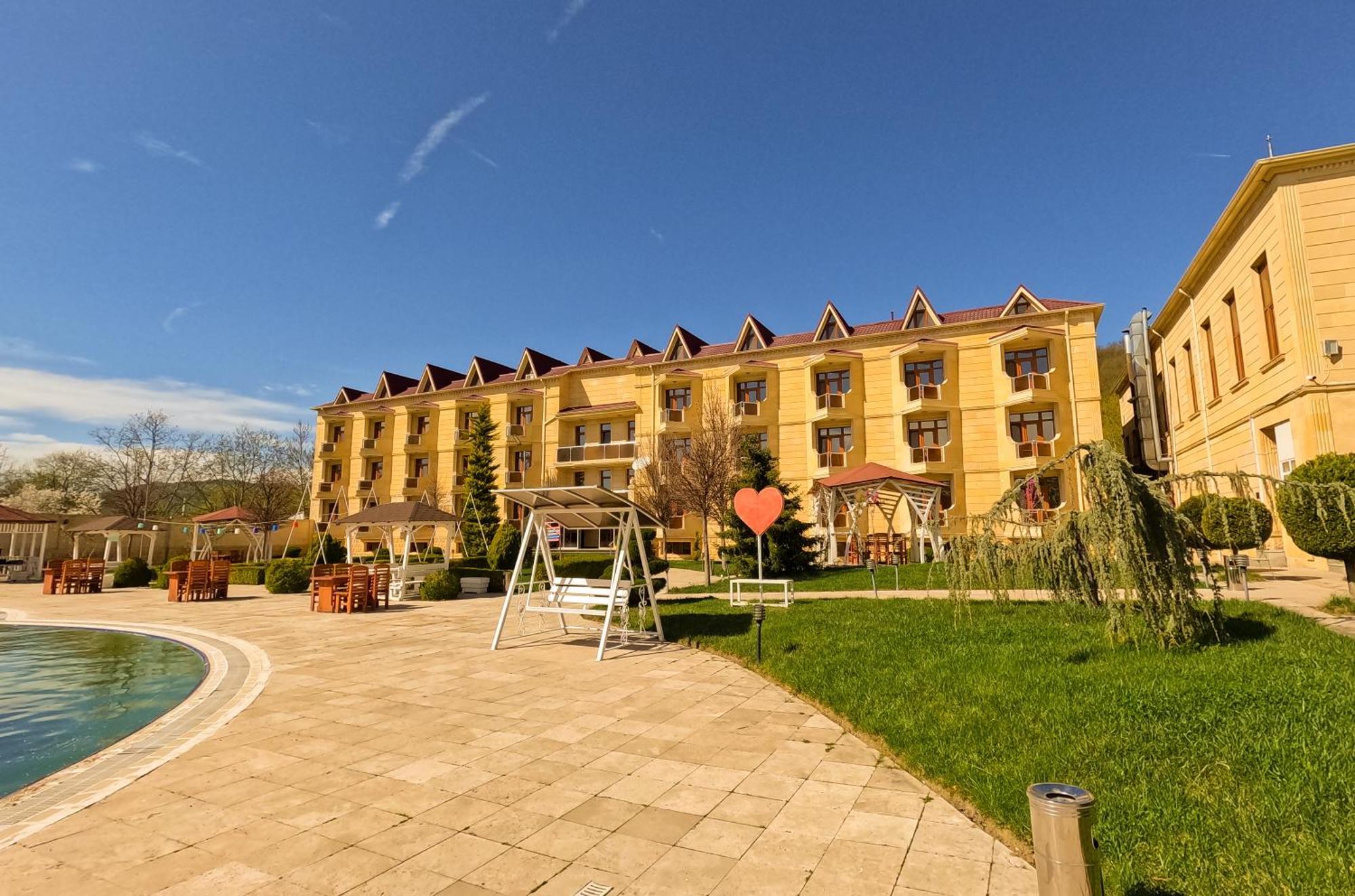 Gabala Yeddi Gozel Hotel Exterior photo